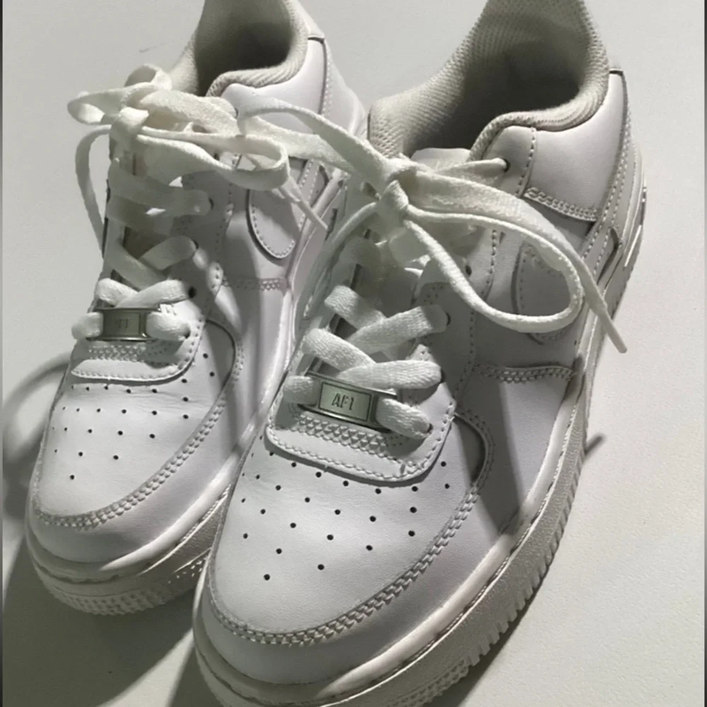 NIKE AIR FORCE ONE